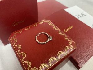 婚約指輪の王道。Cartier(カルティエ)ソリテール1895