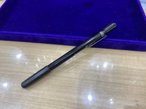 ダイヤ査定の七つ道具【ブラックライト編】